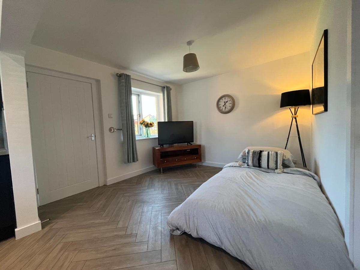 Normanton  Contemporary 1 Bedroom Apartment מראה חיצוני תמונה